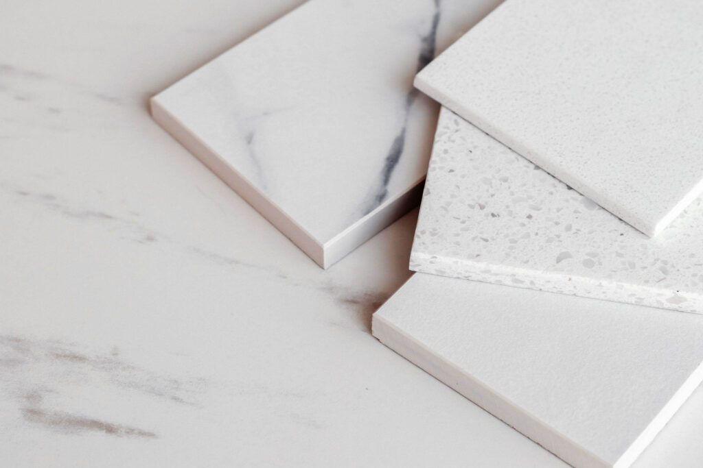 Przekonaj się, jakie zalety ma każdy rodzaj kamienia!